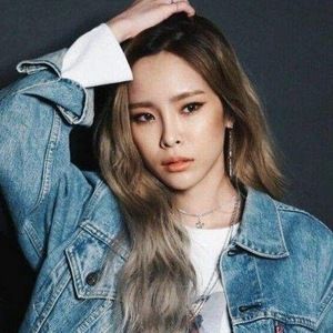 Meet your Posher, Angie